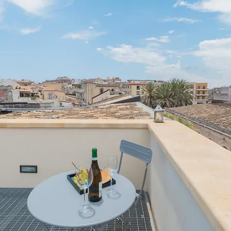 And Mercato Whit Terrace Tatil Evi Siraküza