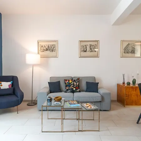 And Mercato Whit Terrace Tatil Evi Siraküza