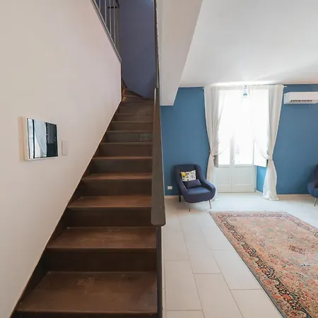 Tatil Evi And Mercato Whit Terrace